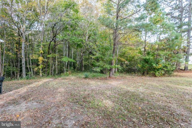 201 GRAINERY RD, Montross, VA 22520