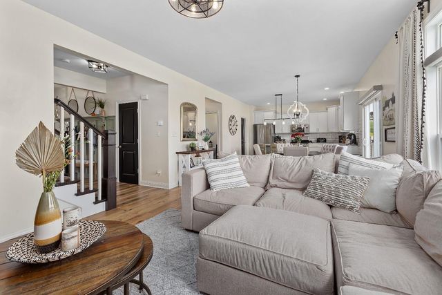 1500 Gates Drive, Schererville, IN 46375