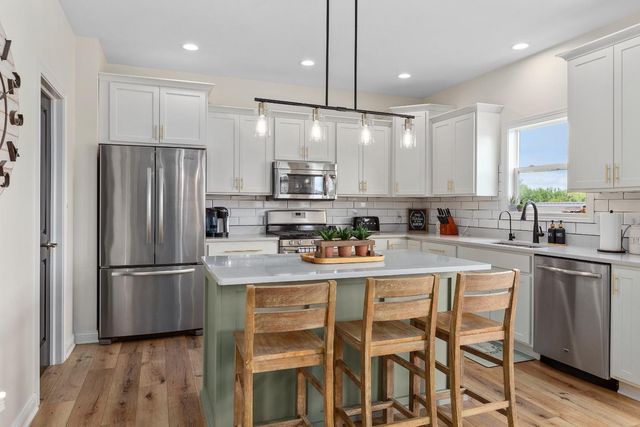 1500 Gates Drive, Schererville, IN 46375