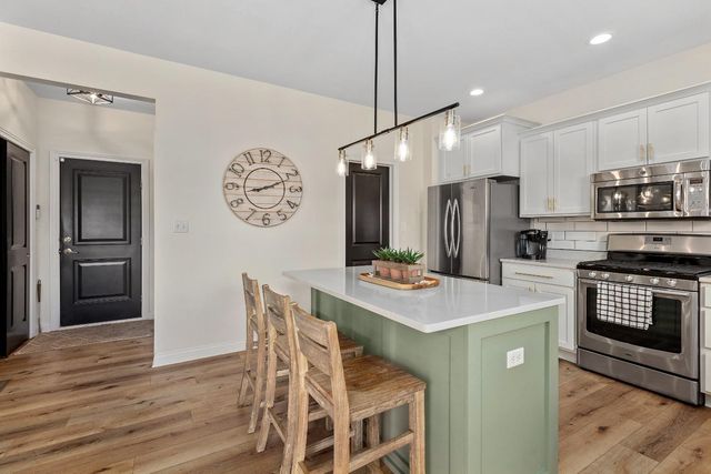 1500 Gates Drive, Schererville, IN 46375