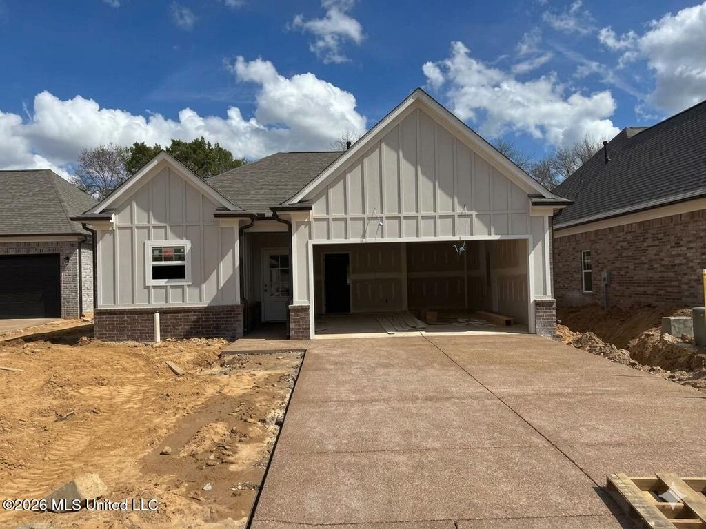 7216 Fairmont Pl Cove, Southaven, MS 38671 — exterior