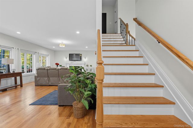 20 Winding Lane, Central Valley, NY 10917