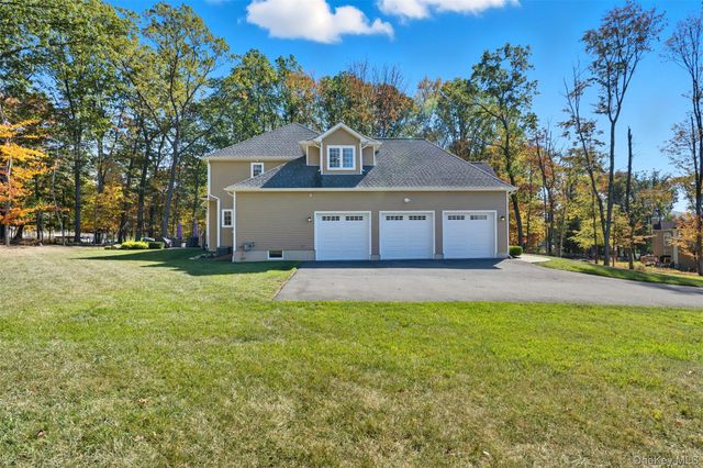 20 Winding Lane, Central Valley, NY 10917