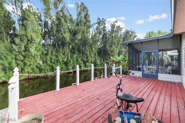 7076 Drum DR, St James City, FL 33956