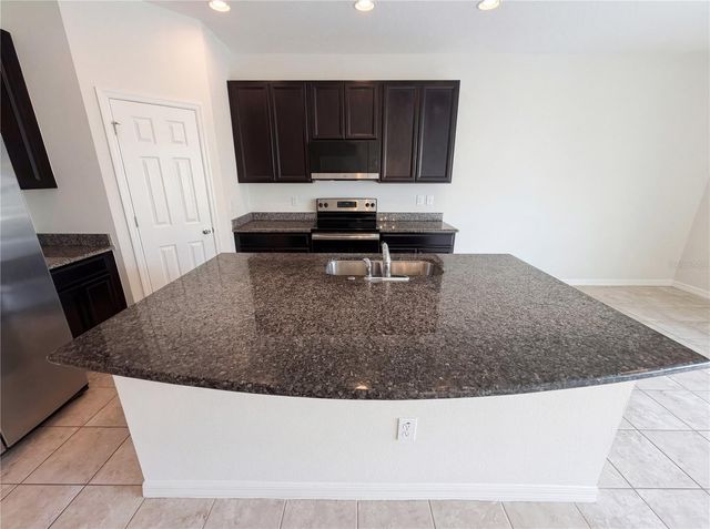 7011 TOWNE LAKE ROAD, Riverview, FL 33578