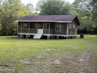1135 Mudline Road, Magnolia, MS 39652