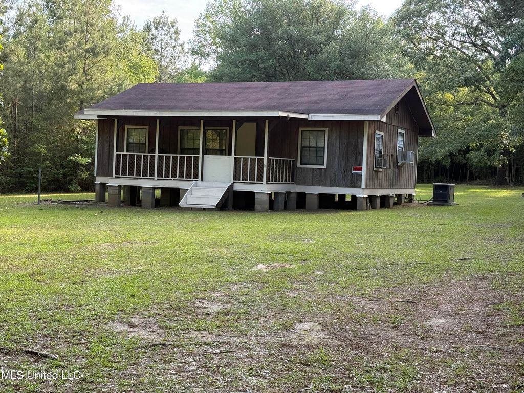 1135 Mudline Road, Magnolia, MS 39652