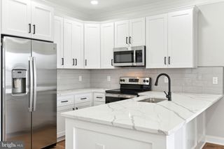 48 EVERGREEN LN, Phoenixville, PA 19460