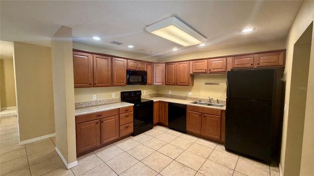 37 HOLLOW BRANCH ROAD, Apopka, FL 32703
