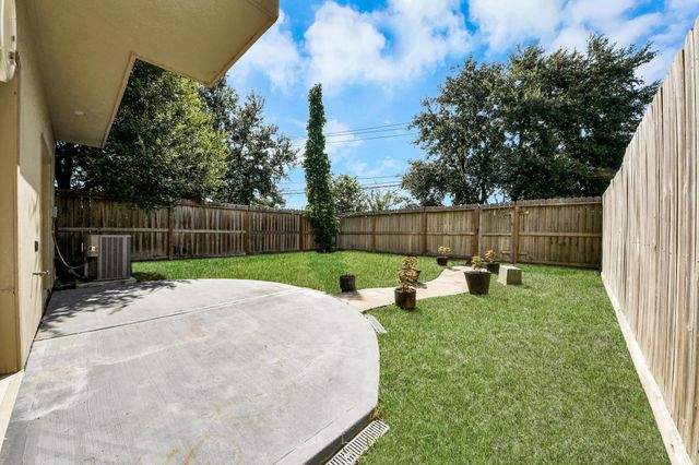 10815 Almeda Park Drive, Houston, TX 77045
