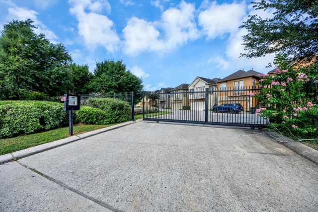 10815 Almeda Park Drive, Houston, TX 77045