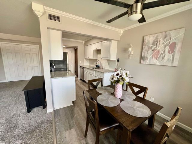 532 Riviera Drive 177, Saint Clair Shores, MI 48080