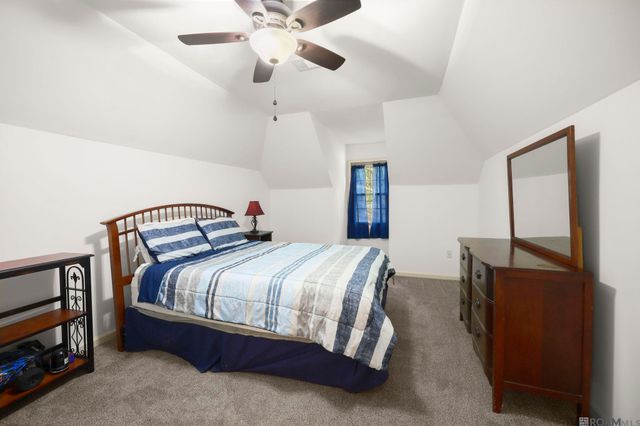 16438 W Lake Dr, Prairieville, LA 70769