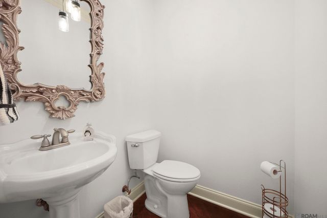 16438 W Lake Dr, Prairieville, LA 70769