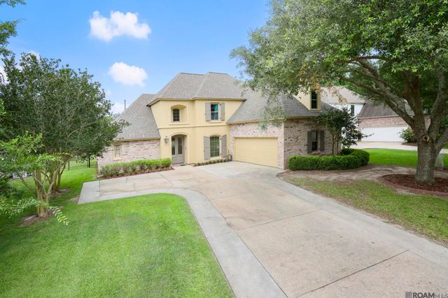 16438 W Lake Dr, Prairieville, LA 70769