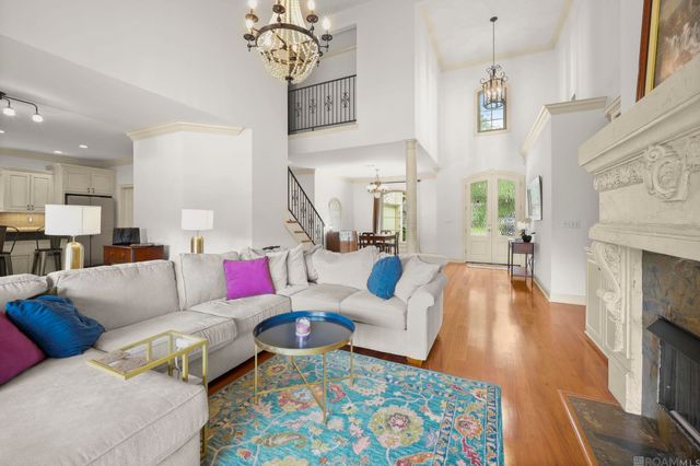 16438 W Lake Dr, Prairieville, LA 70769