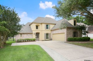 16438 W Lake Dr, Prairieville, LA 70769