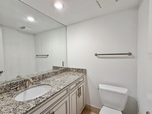 3000 N Ocean Drive 19-B, Singer Island, FL 33404