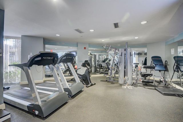 3000 N Ocean Drive 19-B, Singer Island, FL 33404