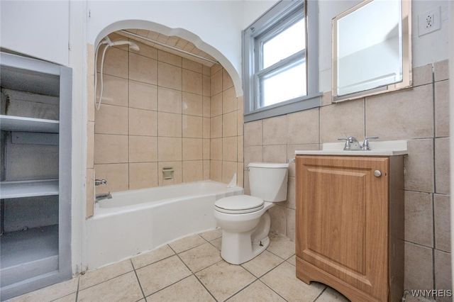 68 Sirret Street, Buffalo, NY 14220