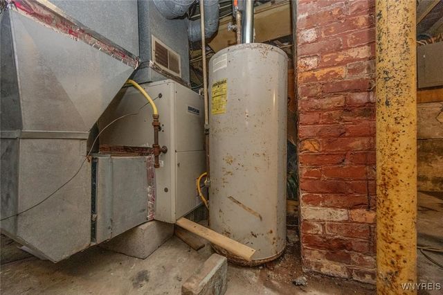 68 Sirret Street, Buffalo, NY 14220