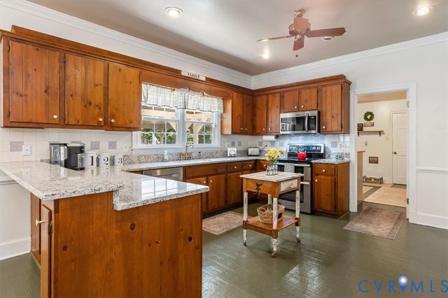 12041 Trailbrook Dr, Chesterfield, VA 23838