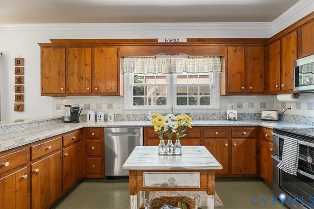 12041 Trailbrook Dr, Chesterfield, VA 23838