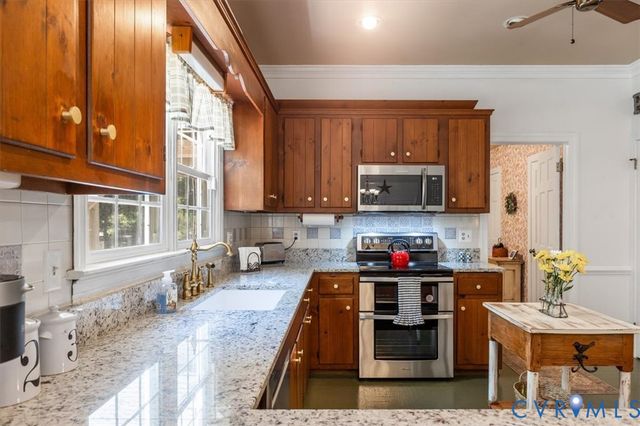 12041 Trailbrook Dr, Chesterfield, VA 23838