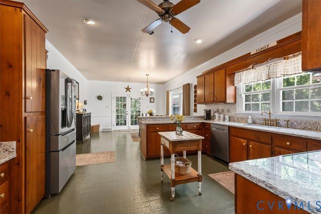 12041 Trailbrook Dr, Chesterfield, VA 23838
