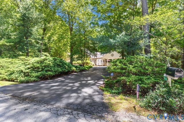 12041 Trailbrook Dr, Chesterfield, VA 23838