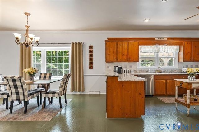 12041 Trailbrook Dr, Chesterfield, VA 23838