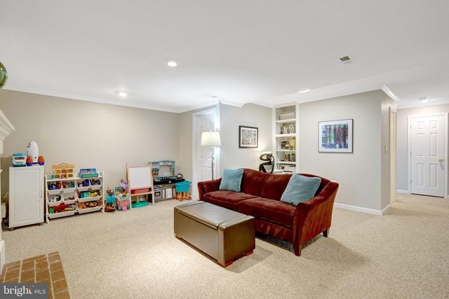 6149 GREEN HOLLOW CT, Springfield, VA 22152