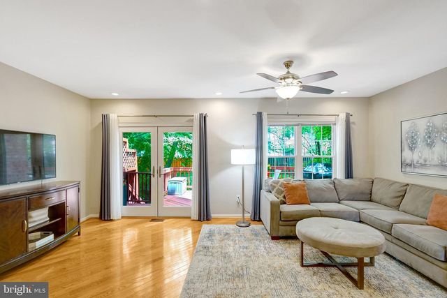 6149 GREEN HOLLOW CT, Springfield, VA 22152