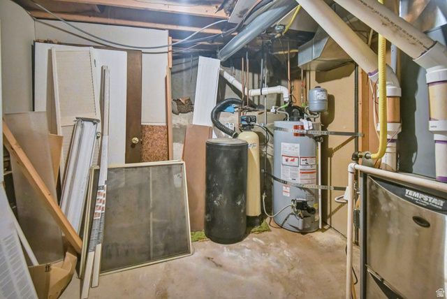 10 N MAIN ST, Centerfield, UT 84622