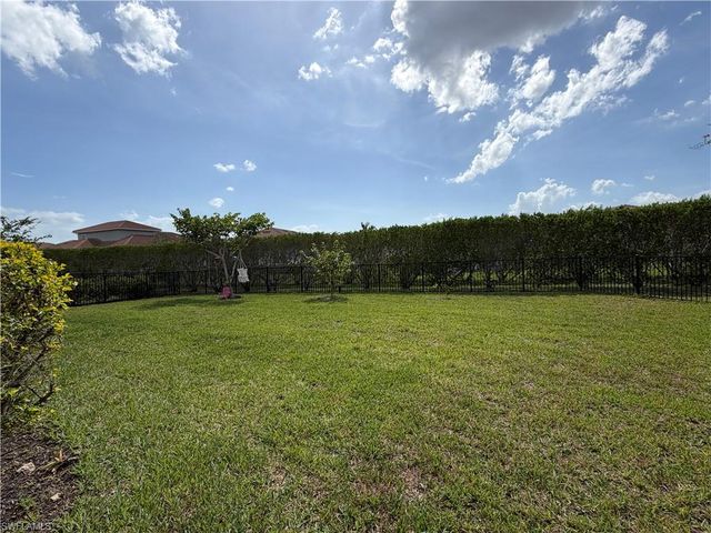 3202 Birchin LN, Fort Myers, FL 33916