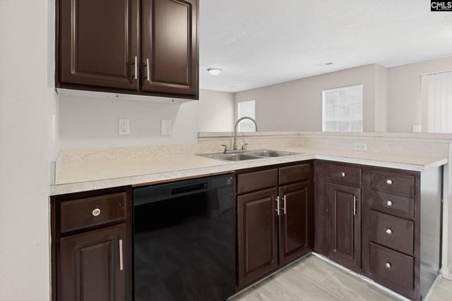 6 Elders Pond Court, Columbia, SC 29229