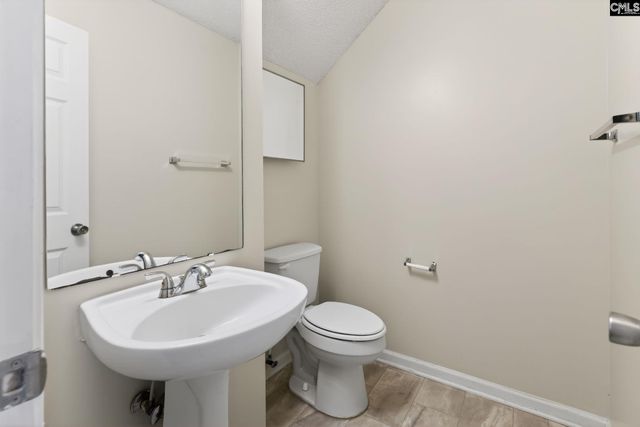 6 Elders Pond Court, Columbia, SC 29229