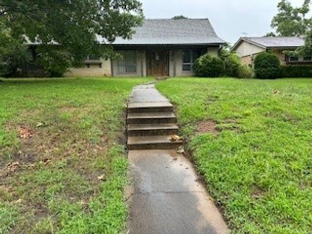 800 Glen Key Street, Denison, TX 75020