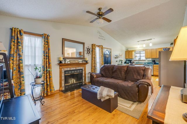 1813 Todd Drive, Johnson City, TN 37604