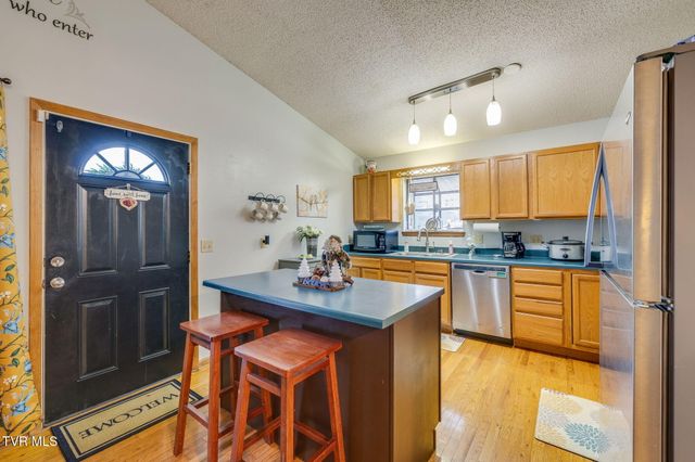 1813 Todd Drive, Johnson City, TN 37604