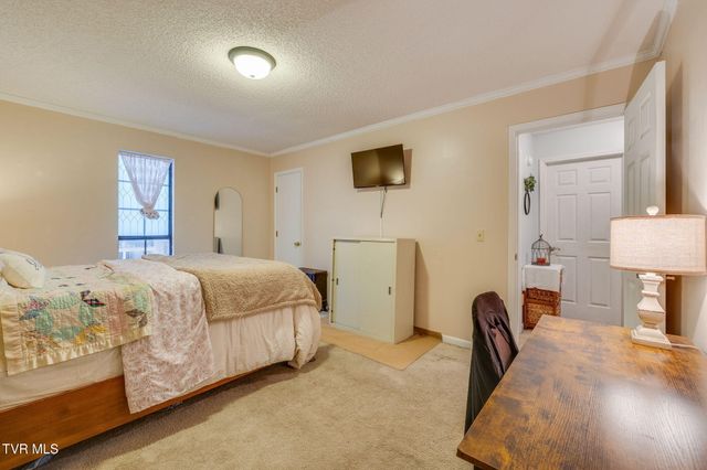 1813 Todd Drive, Johnson City, TN 37604