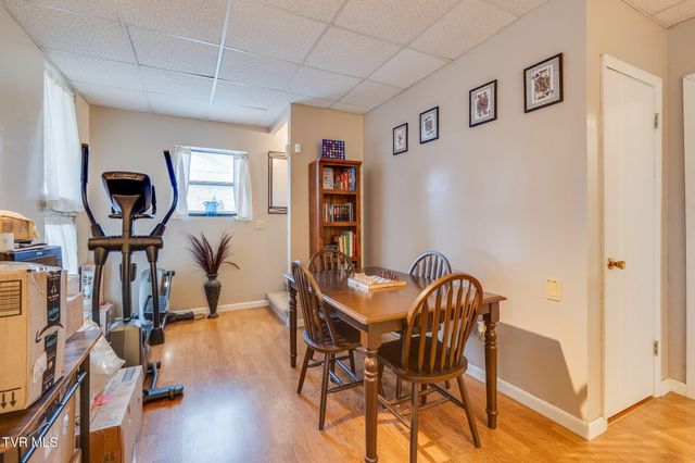 1813 Todd Drive, Johnson City, TN 37604