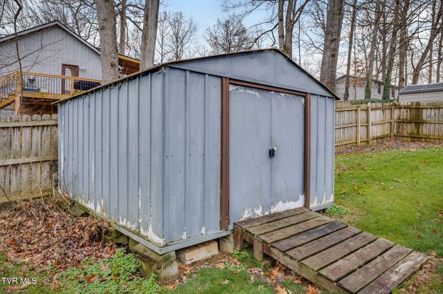 1813 Todd Drive, Johnson City, TN 37604