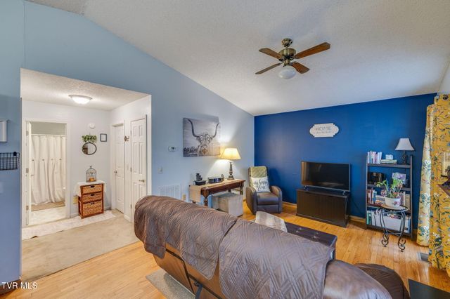 1813 Todd Drive, Johnson City, TN 37604