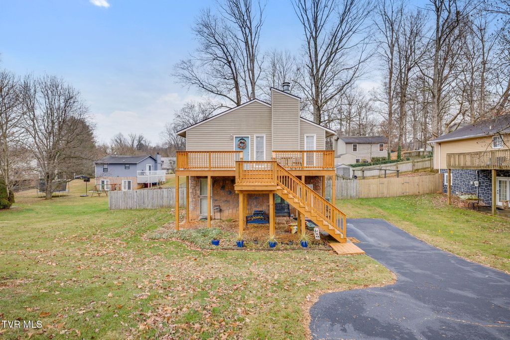 1813 Todd Drive, Johnson City, TN 37604