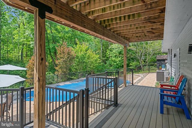 148 WALDO RD, Pasadena, MD 21122