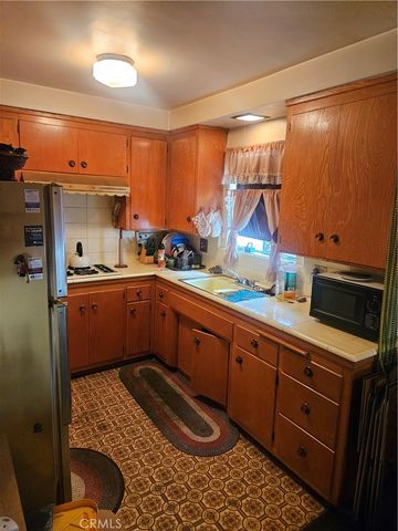 420 N Market Street 23, Inglewood, CA 90302