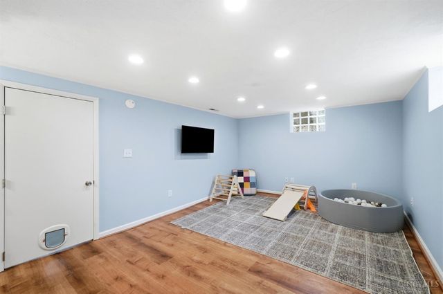 2853 Lawndale Avenue, Cincinnati, OH 45212