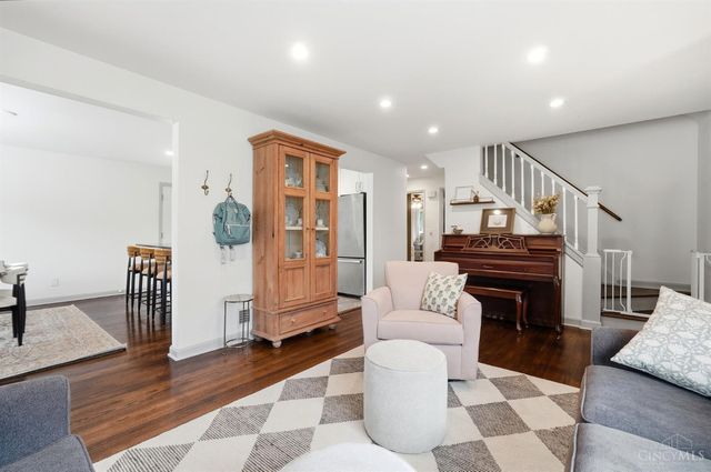 2853 Lawndale Avenue, Cincinnati, OH 45212