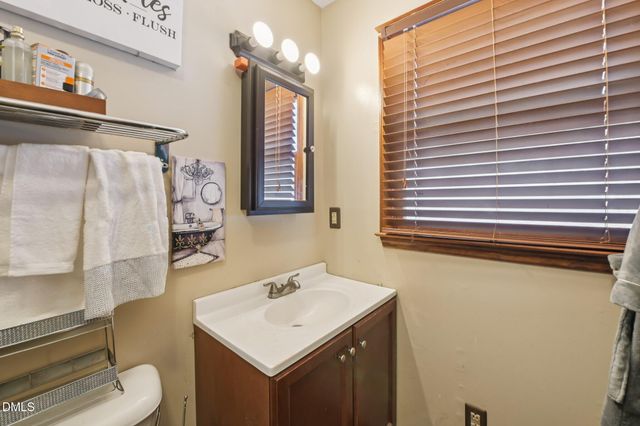 2958 Peacock Street, Hope Mills, NC 28348